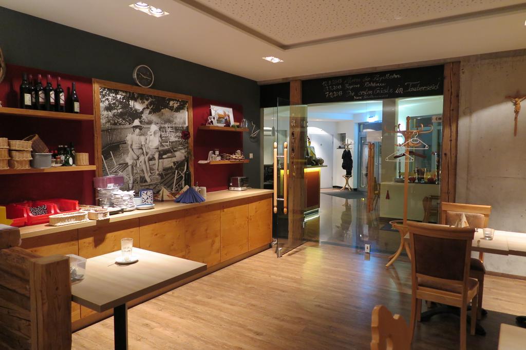 兰德嘎斯霍夫祖姆赫斯晨酒店 陶博雷特斯海姆 外观 照片